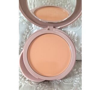 The original No Makeup Makeup   SHADE PORCELAIN